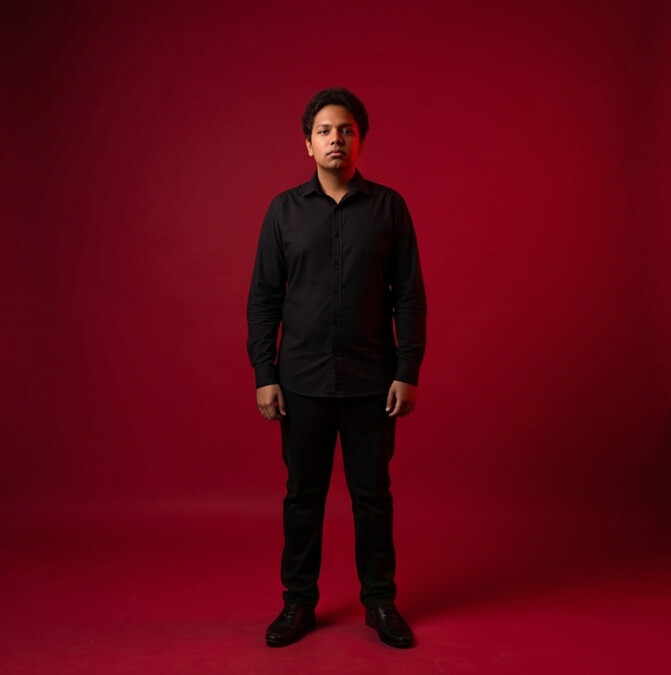 Siyam standing